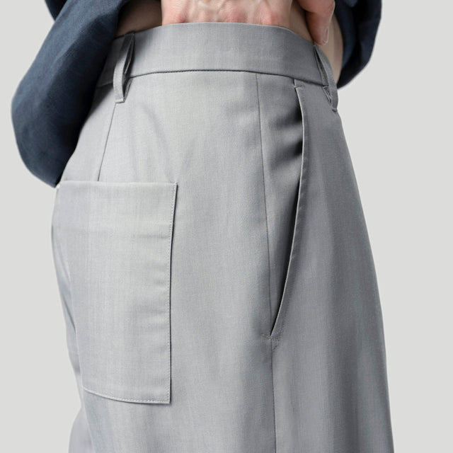Hose aus cool wool
