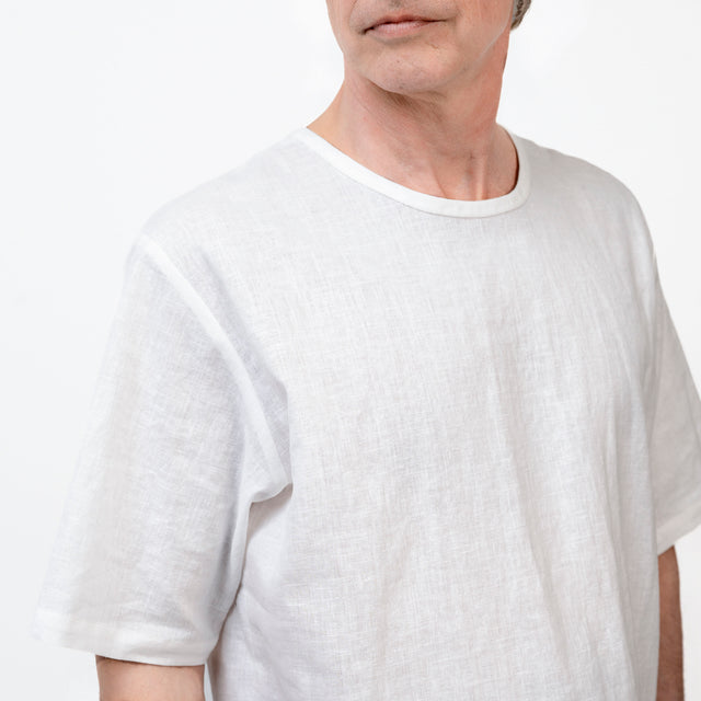 weißes Leinenshirt