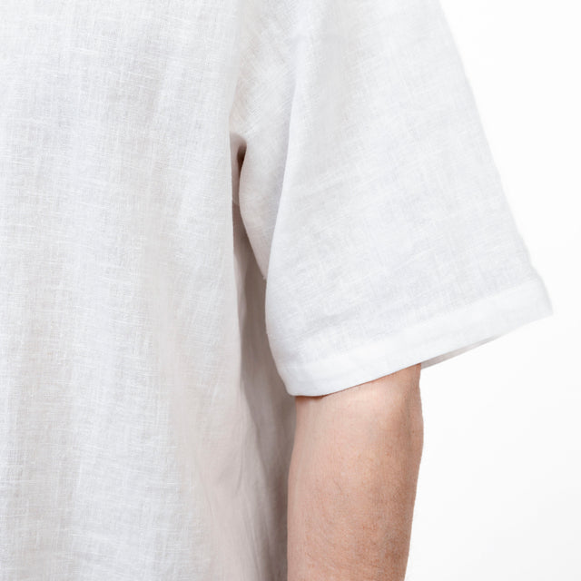 weißes Leinenshirt