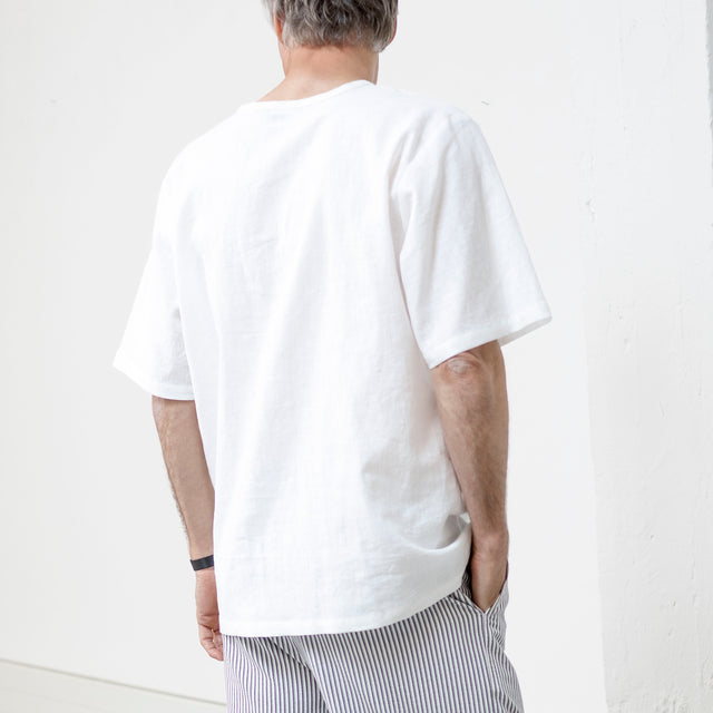 weißes Leinenshirt